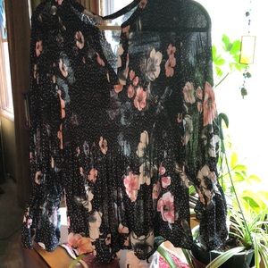 Spense sheer smocked blouse. NWT Sz L